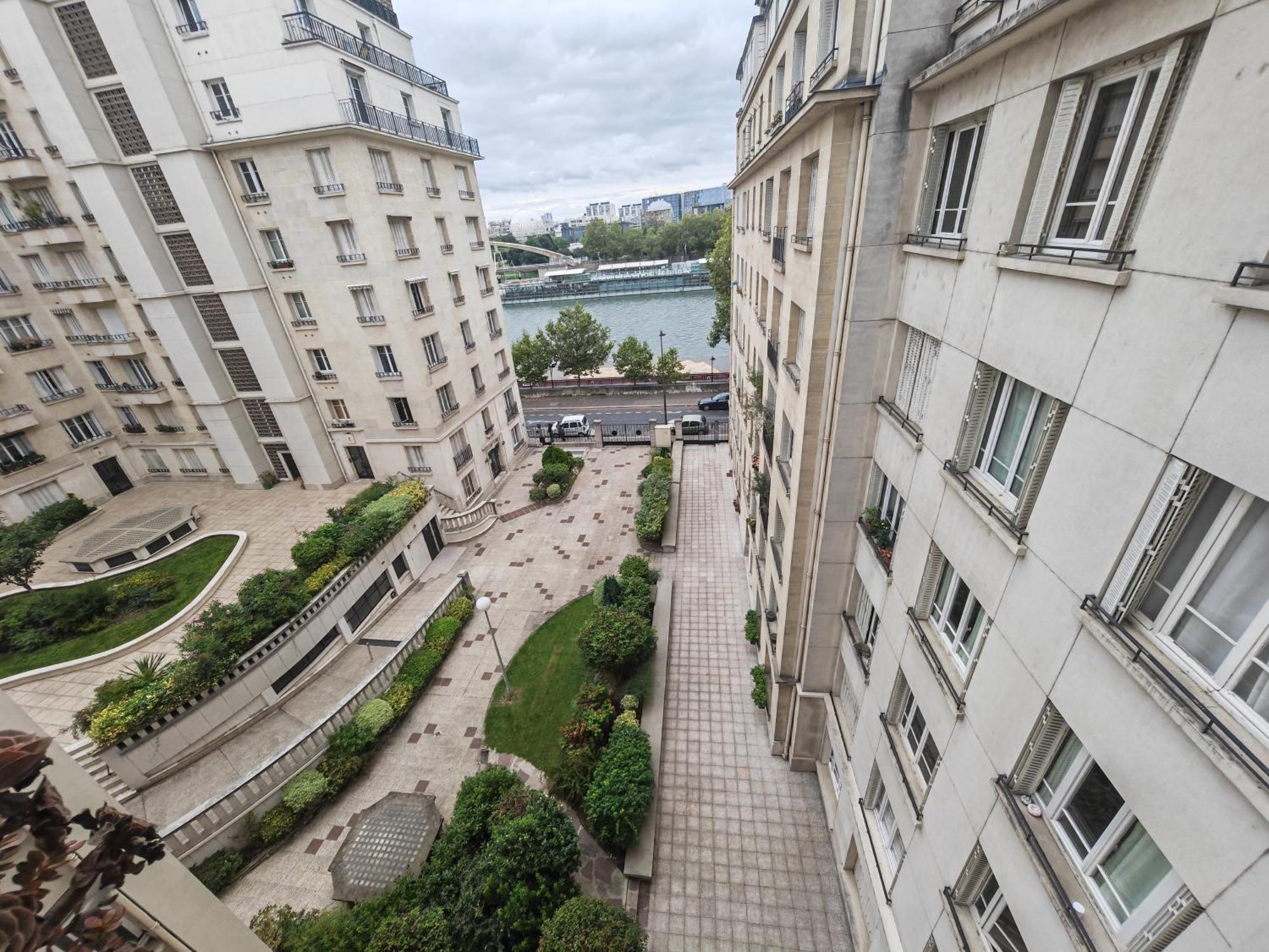 View Sur La Seine Lejlighed Paris Eksteriør billede